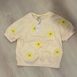 Flower bubble sleeve t shirt